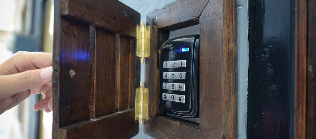 REST瑞斯特,關於我們